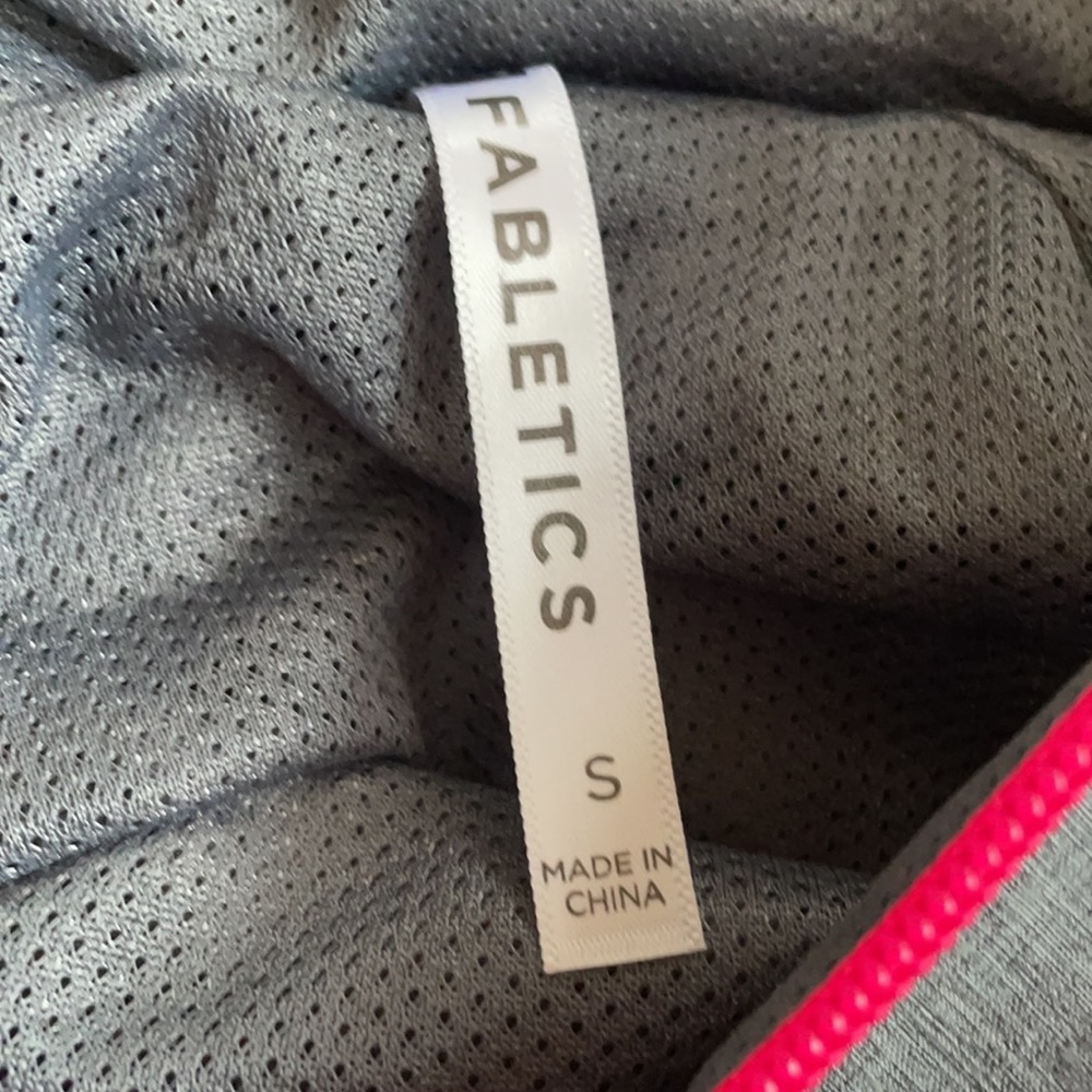 Fabletics Jacket Danielle Windbreaker Hooded - image 5